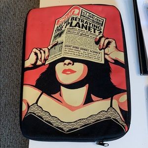 Obey Propoganda laptop case